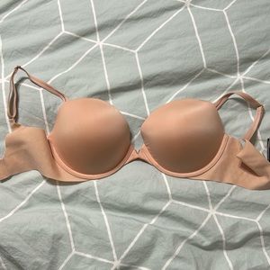 New Victoria’s Secret push-up bra.
